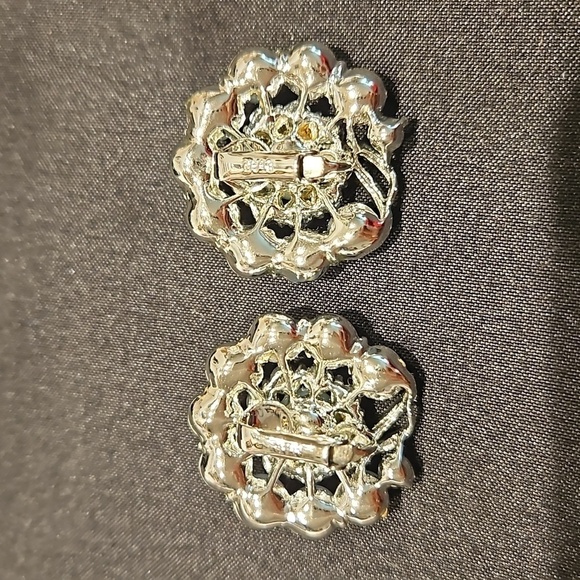 STAR Brand Vintage Moonstone & Aurora Borealis Clip-on Earrings - Picture 4 of 5